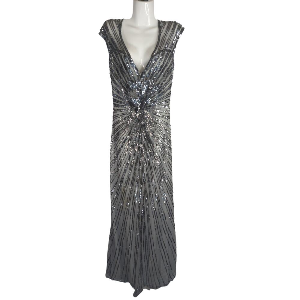 Mac Duggal Silver Sequined Cap Sleeve Evening Gown Womens‎ Size 6 Formal Party